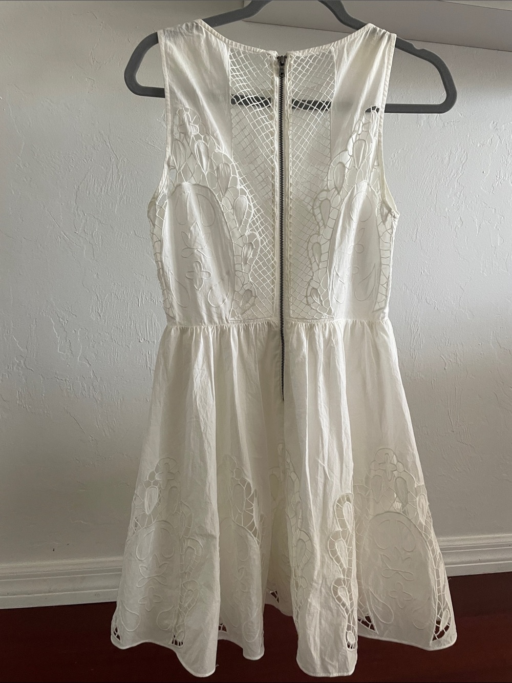 Alice + Olivia White Lace Fit & Flare dress - Picture 12 of 17
